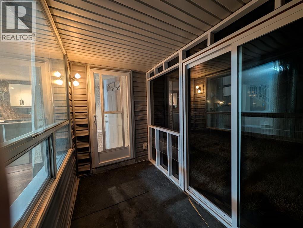 Single Family House for Sale in  SADDLEBACK Way NE Saddle Ridge Calgary 