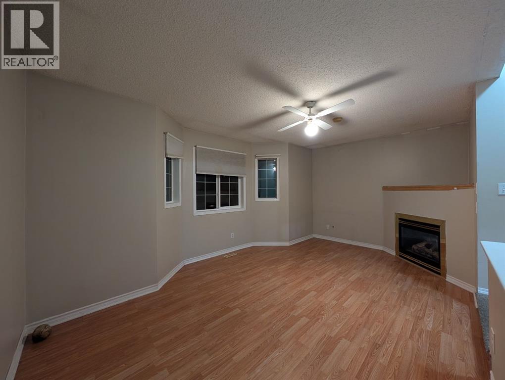 Single Family House for Sale in  SADDLEBACK Way NE Saddle Ridge Calgary 