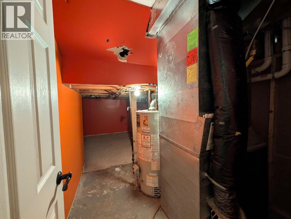 Single Family House for Sale in  SADDLEBACK Way NE Saddle Ridge Calgary 