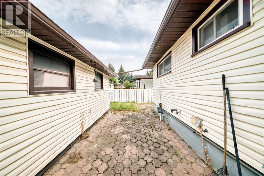 Single Family House Bungalow for Sale in  Bowlen Street NW Brentwood Calgary 