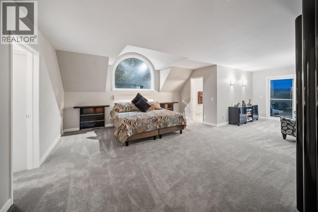 Single Family House for Sale in  Woodhaven Crescent SW Woodbine Calgary 