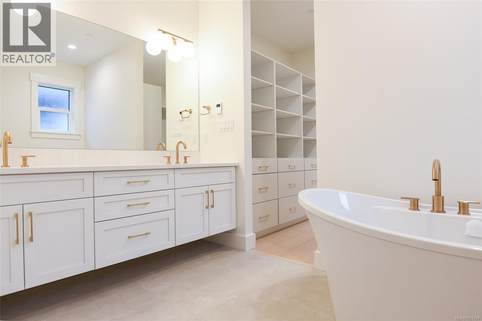 1834 Crown Isle Blvd, Courtenay