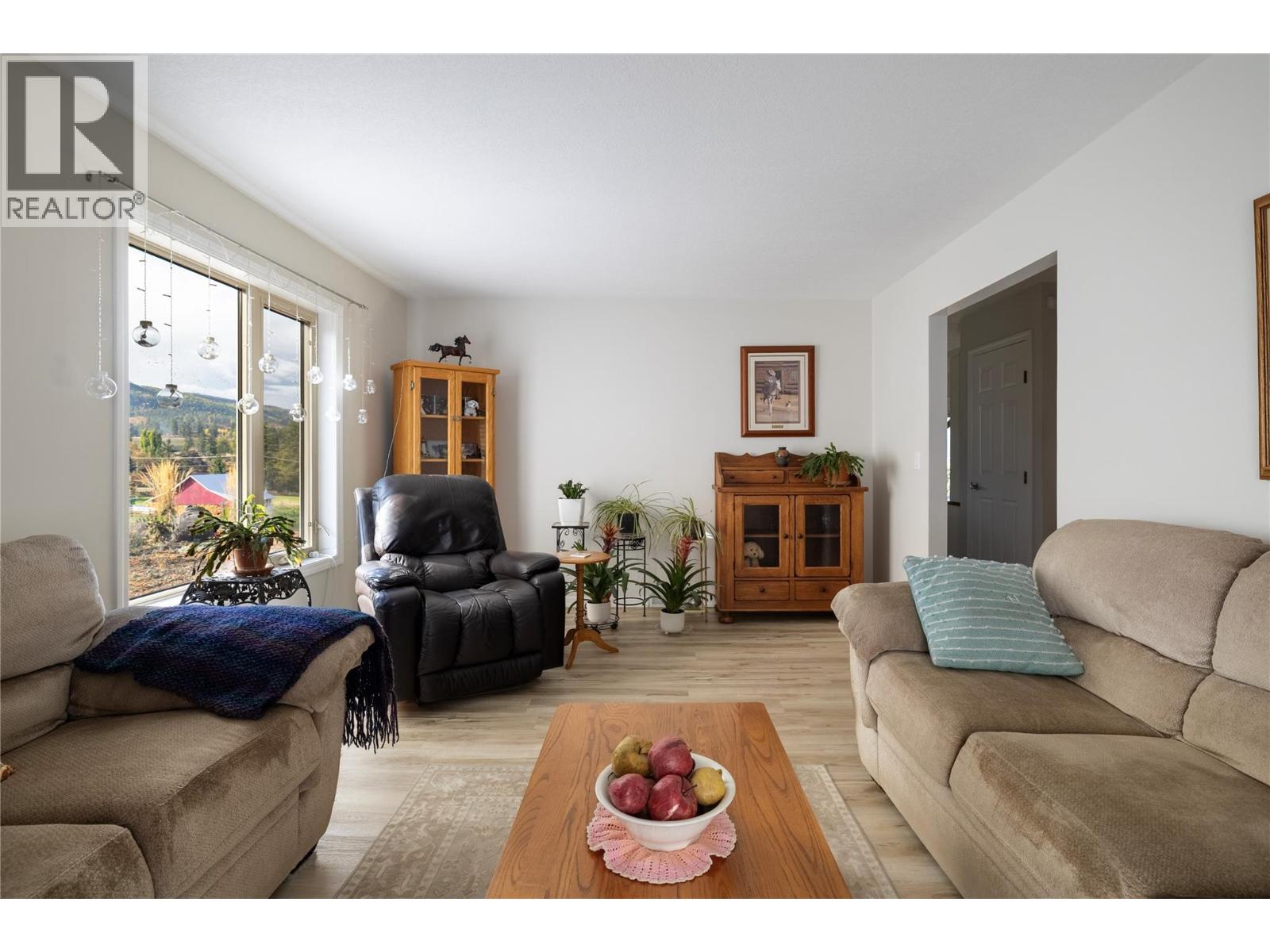 5432 Rochdell Road, Coldstream