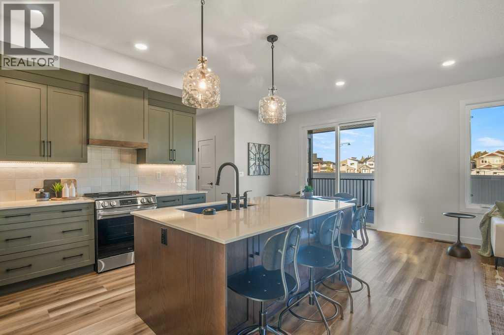 Single Family House for Sale in  Eaton Crescent Evergreen Red Deer 