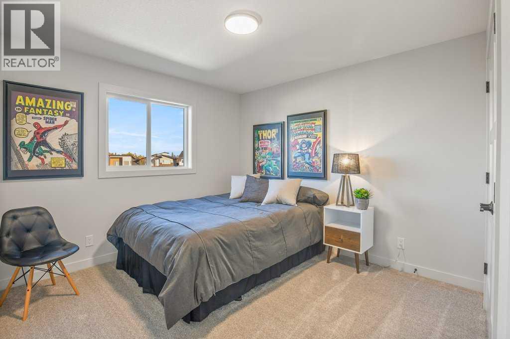 Single Family House for Sale in  Eaton Crescent Evergreen Red Deer 