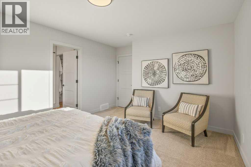 Single Family House for Sale in  Eaton Crescent Evergreen Red Deer 