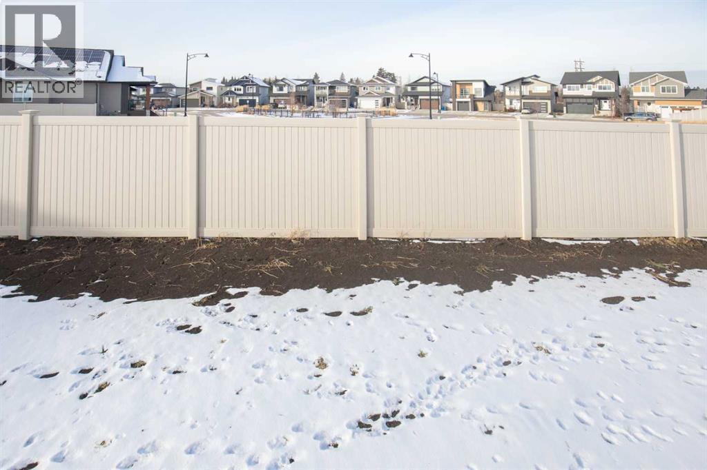 Single Family House for Sale in  Eaton Crescent Evergreen Red Deer 