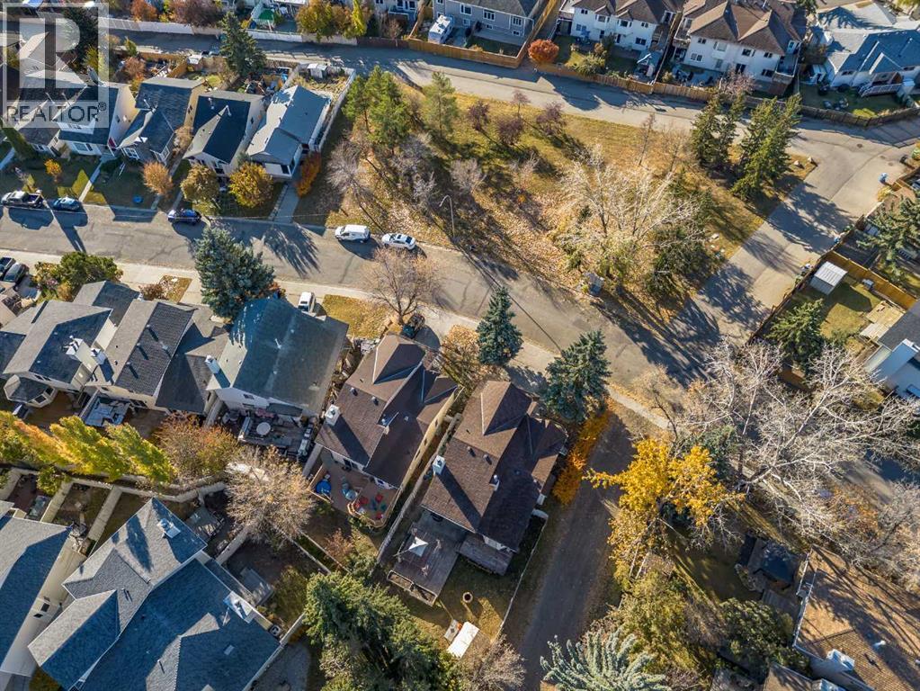 Single Family House 4 Level for Sale in  Millbank Road SW Millrise Calgary 