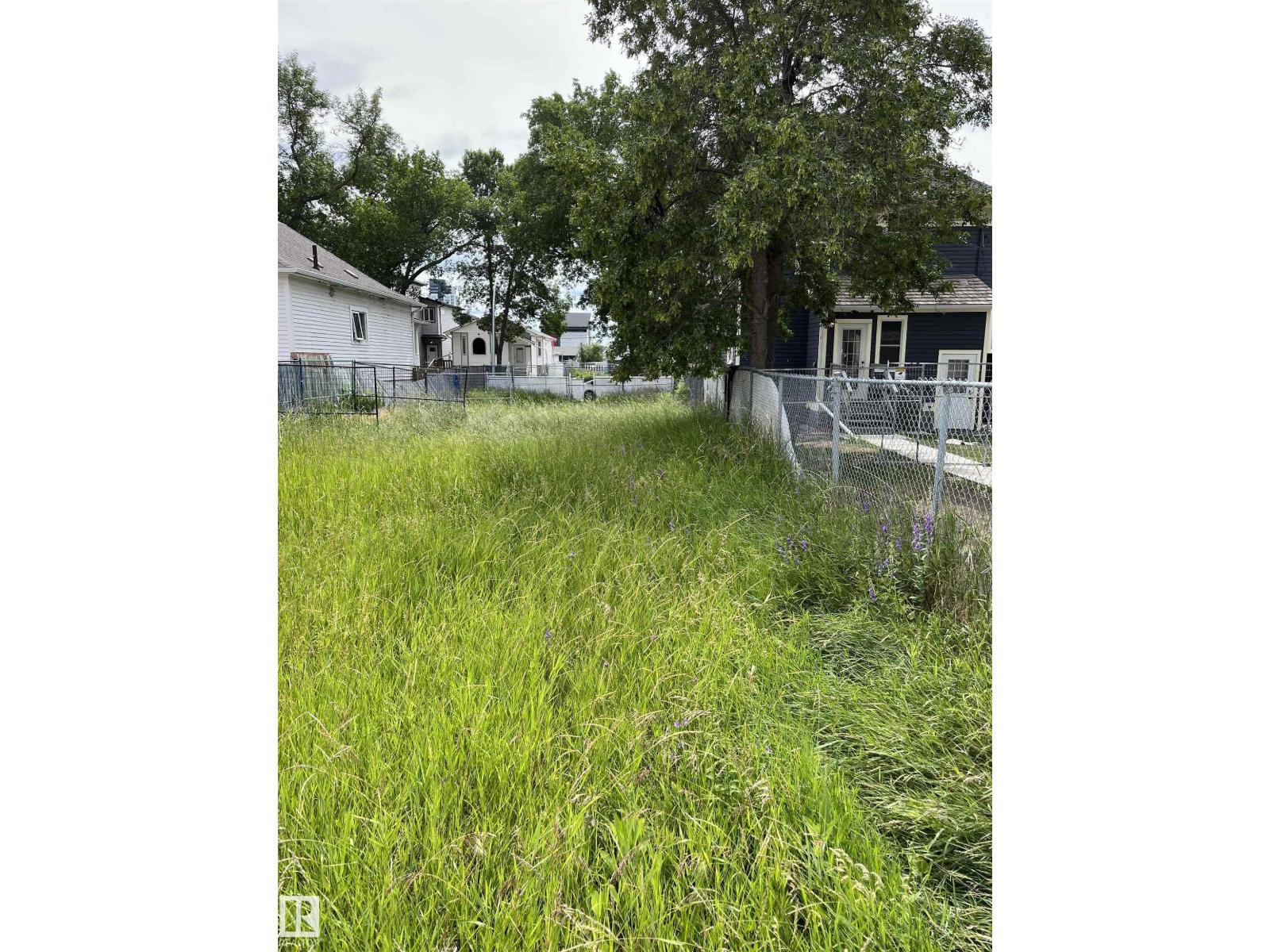 9546 106A AV NW, Edmonton