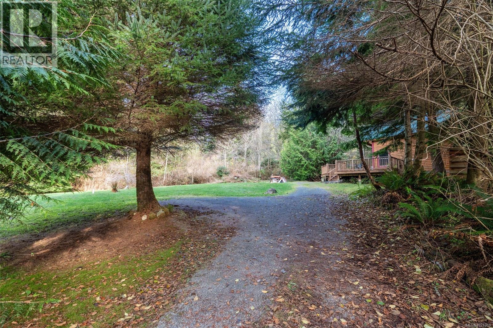  2725 Seaside Drive, Sooke