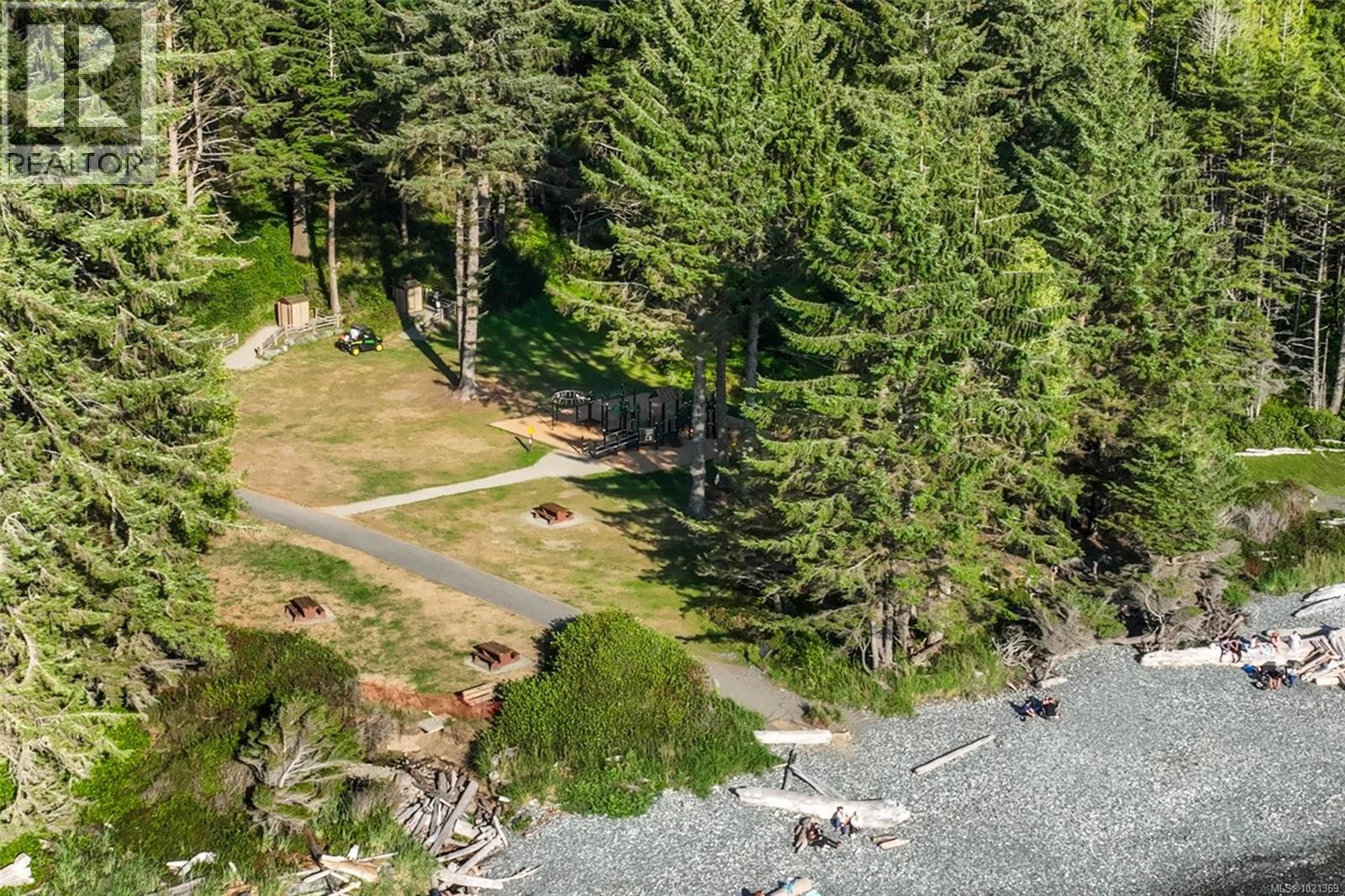  2725 Seaside Drive, Sooke