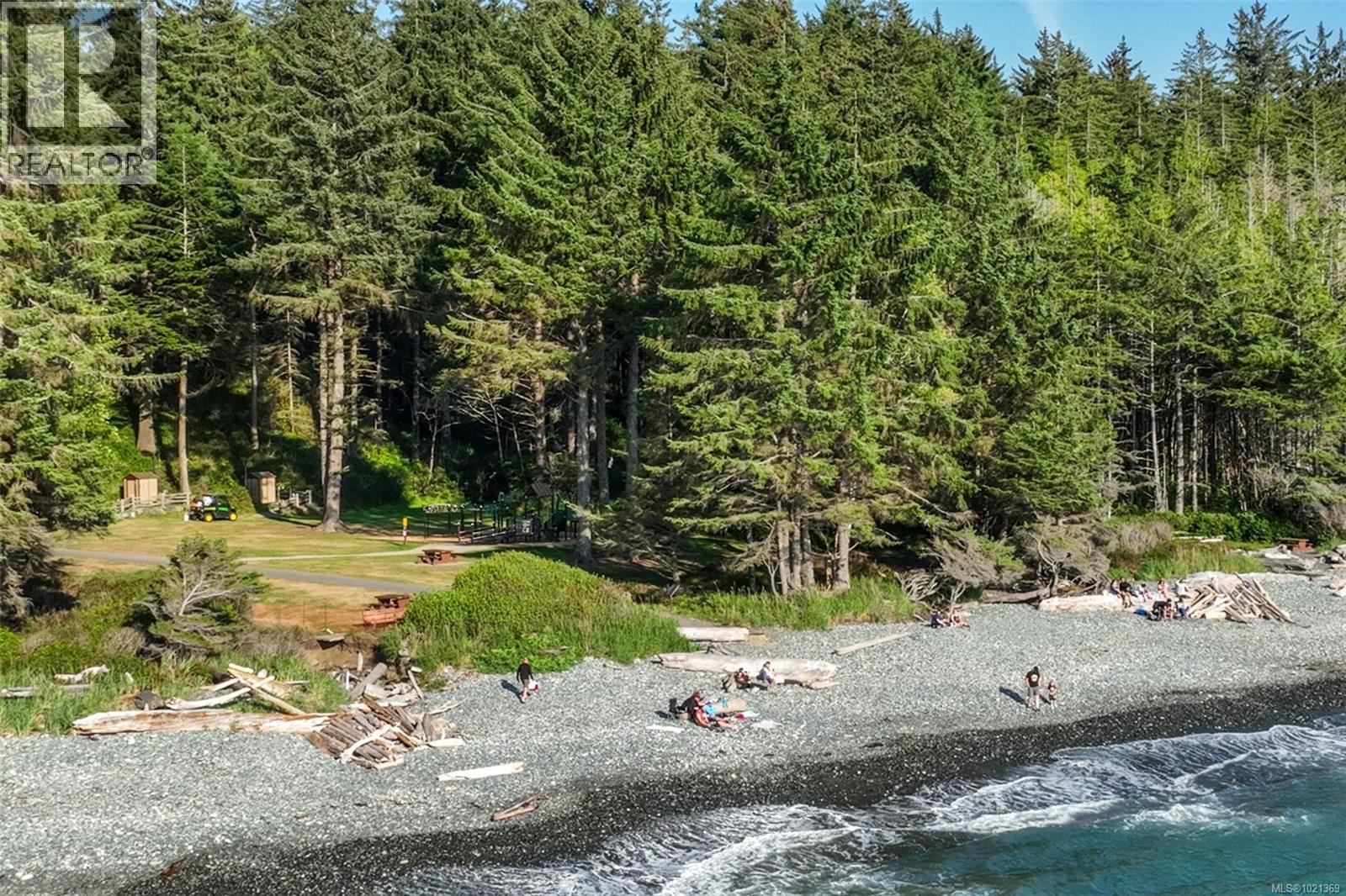  2725 Seaside Drive, Sooke