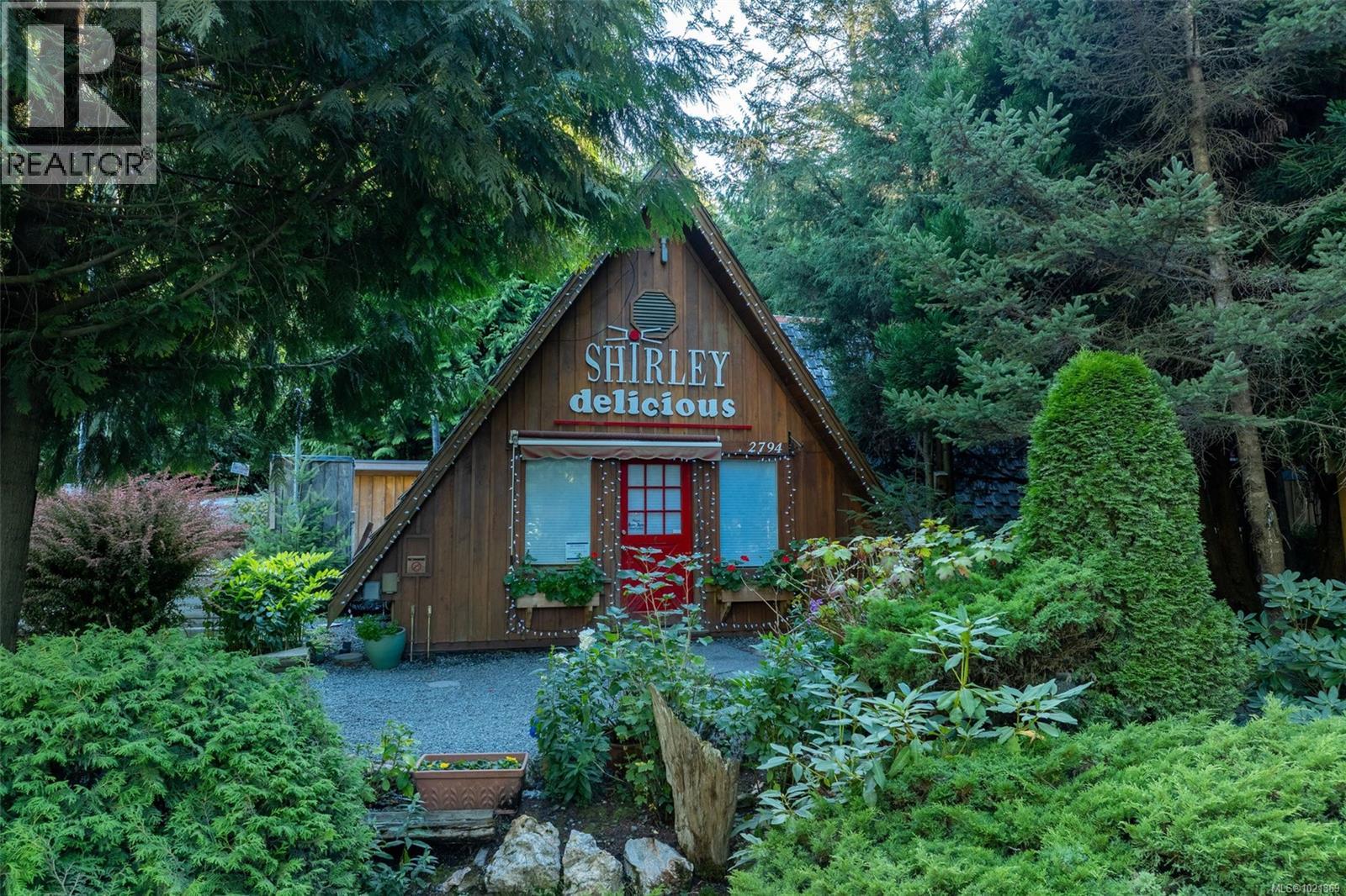  2725 Seaside Drive, Sooke