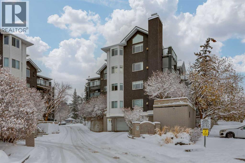 Single Family House for Sale in   Sierra Morena Mews SW Signal Hill Calgary 