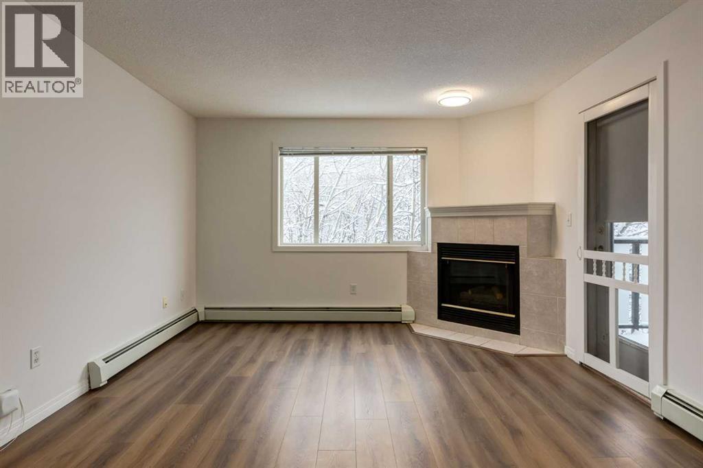 Single Family House for Sale in   Sierra Morena Mews SW Signal Hill Calgary 