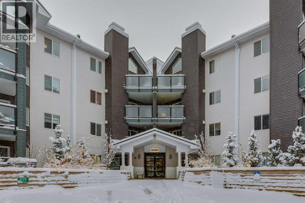 Single Family House for Sale in   Sierra Morena Mews SW Signal Hill Calgary 