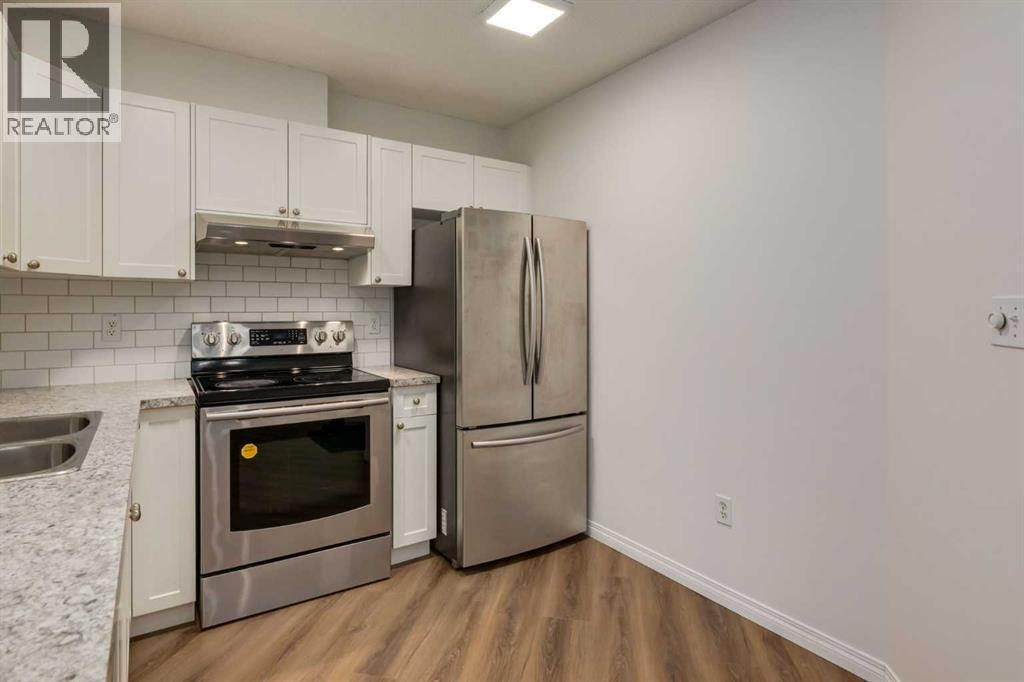 Single Family House for Sale in   Sierra Morena Mews SW Signal Hill Calgary 