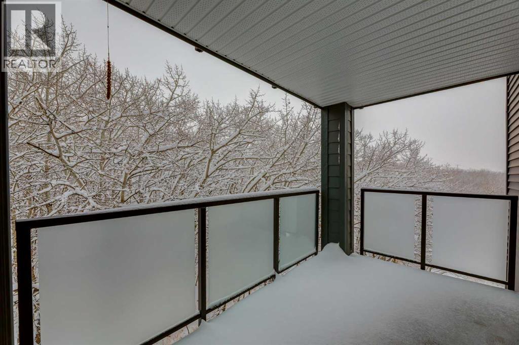 Single Family House for Sale in   Sierra Morena Mews SW Signal Hill Calgary 