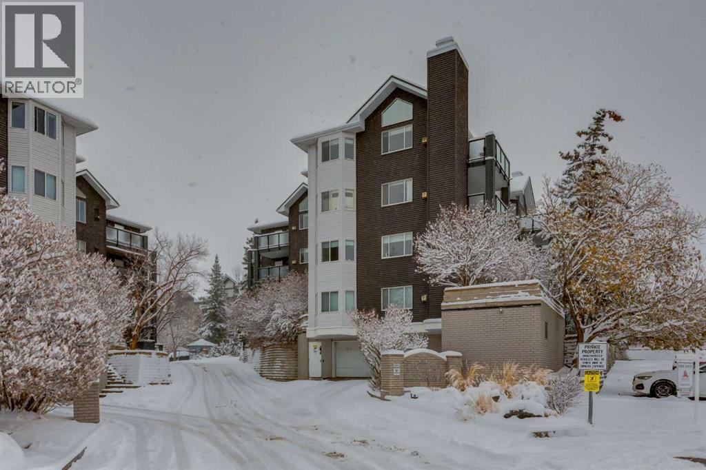 Single Family House for Sale in   Sierra Morena Mews SW Signal Hill Calgary 