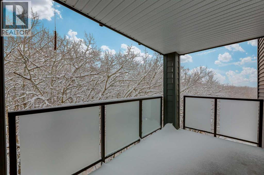 Single Family House for Sale in   Sierra Morena Mews SW Signal Hill Calgary 