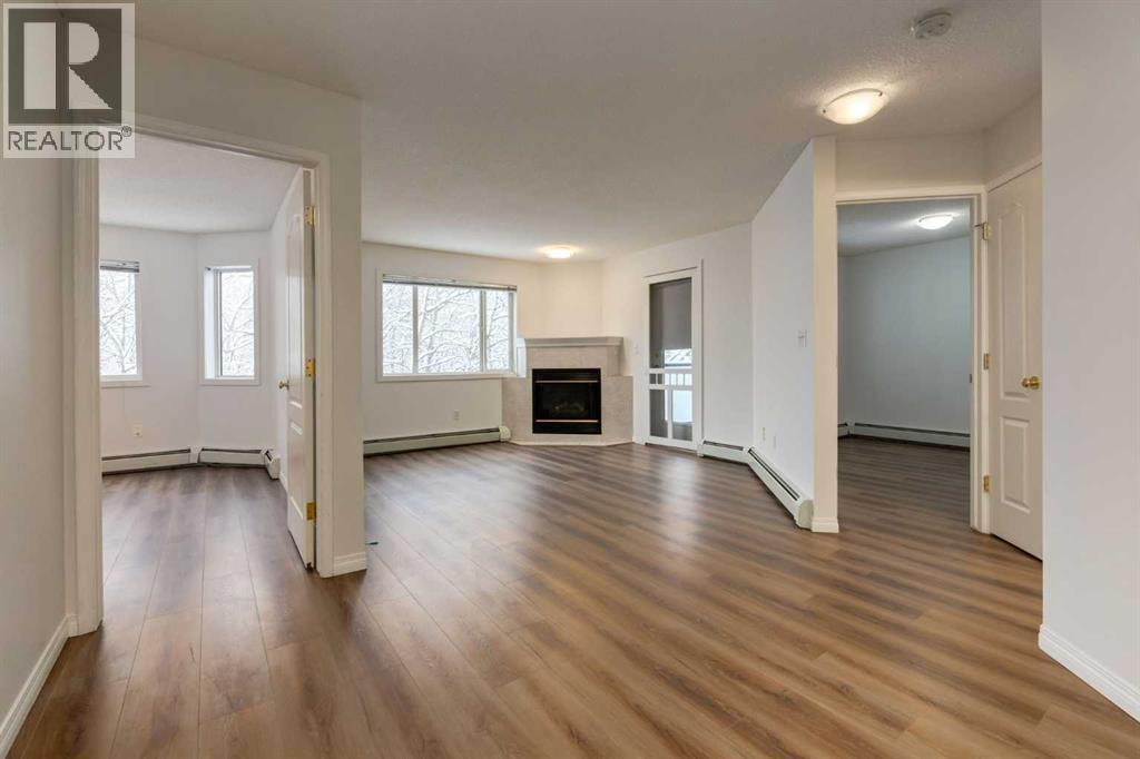 Single Family House for Sale in   Sierra Morena Mews SW Signal Hill Calgary 