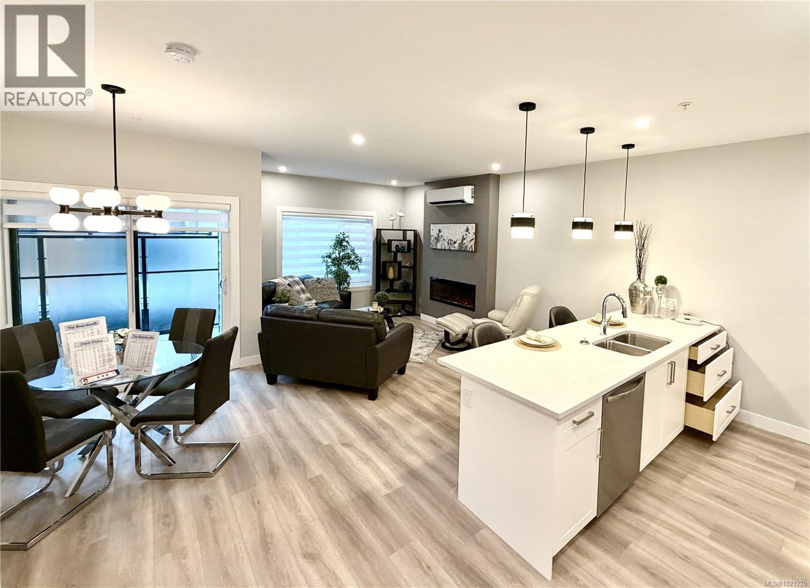 505 918 Jenkins Avenue, Langford