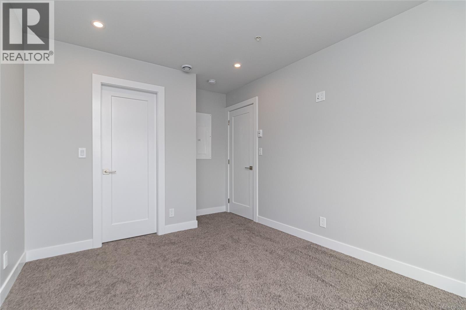 304 918 Jenkins Avenue, Langford