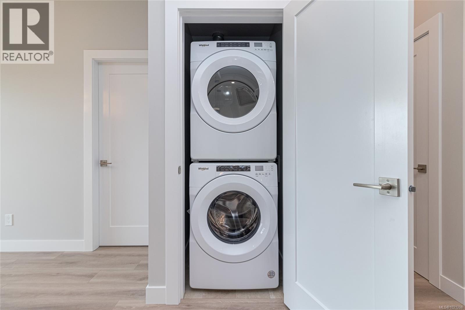 304 918 Jenkins Avenue, Langford