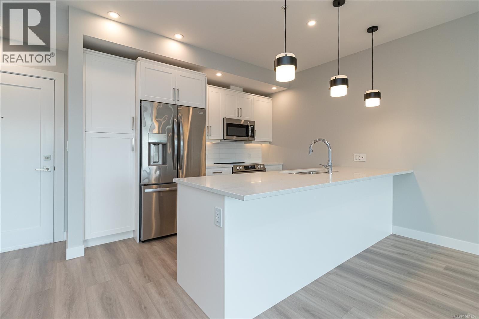 304 918 Jenkins Avenue, Langford