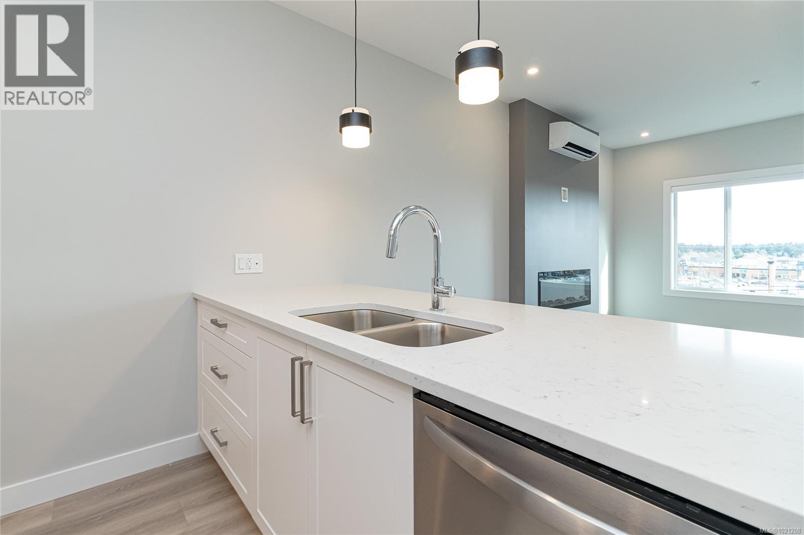 304 918 Jenkins Avenue, Langford