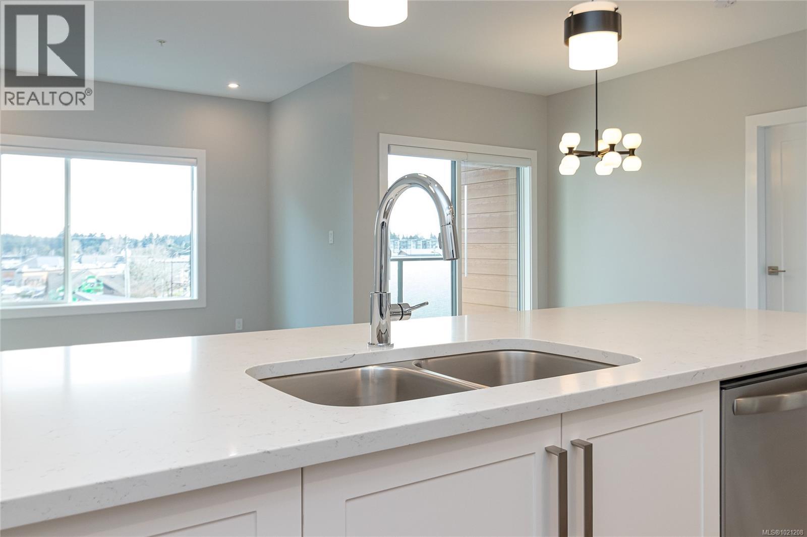 304 918 Jenkins Avenue, Langford