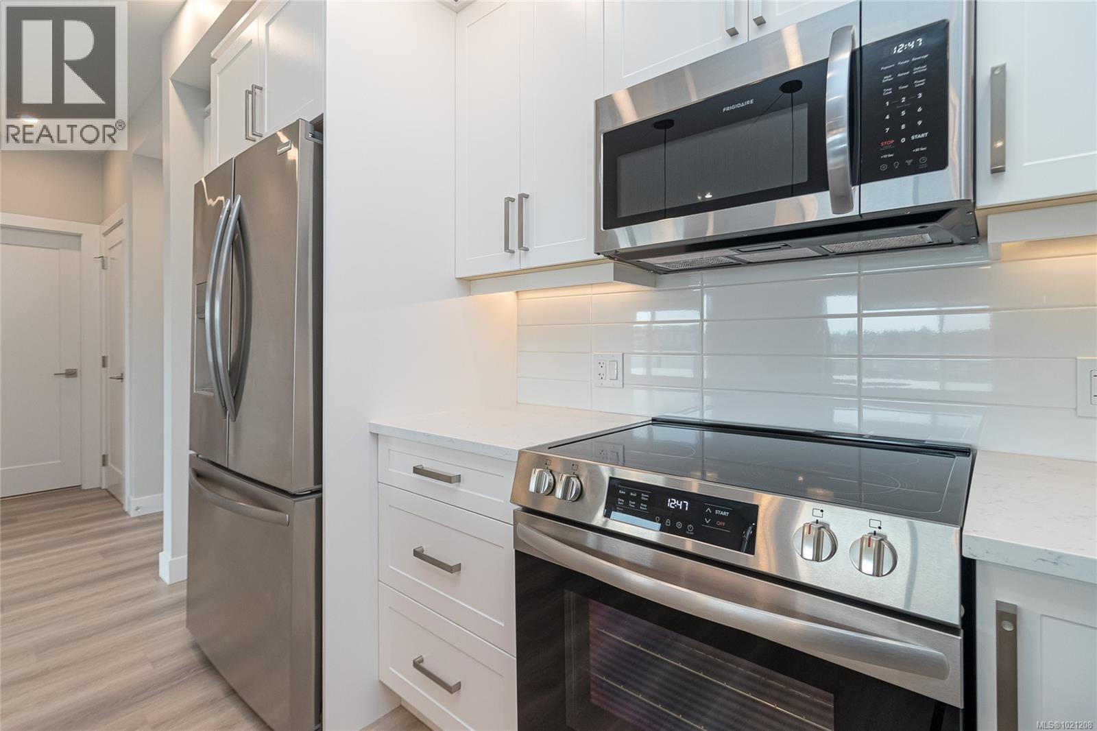 304 918 Jenkins Avenue, Langford