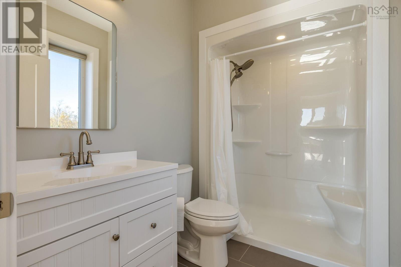 Property 5 of 44 of 61 Highland Drive