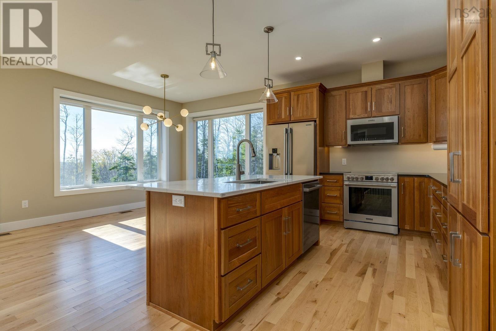 Property 28 of 44 of 61 Highland Drive