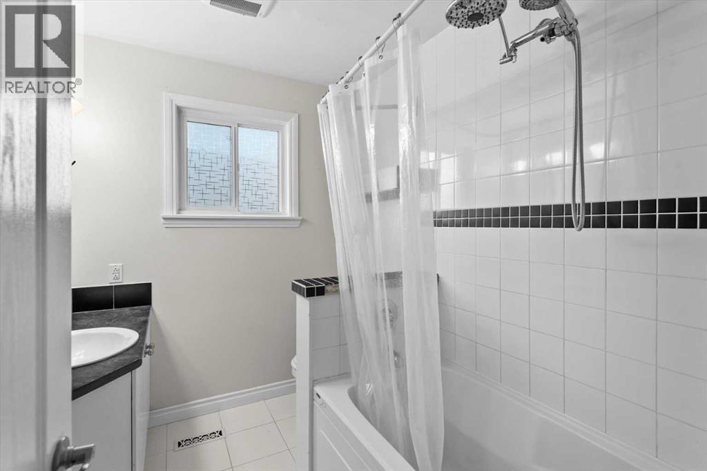 Single Family House 5 Level for Sale in  Woodford Crescent SW Woodbine Calgary 