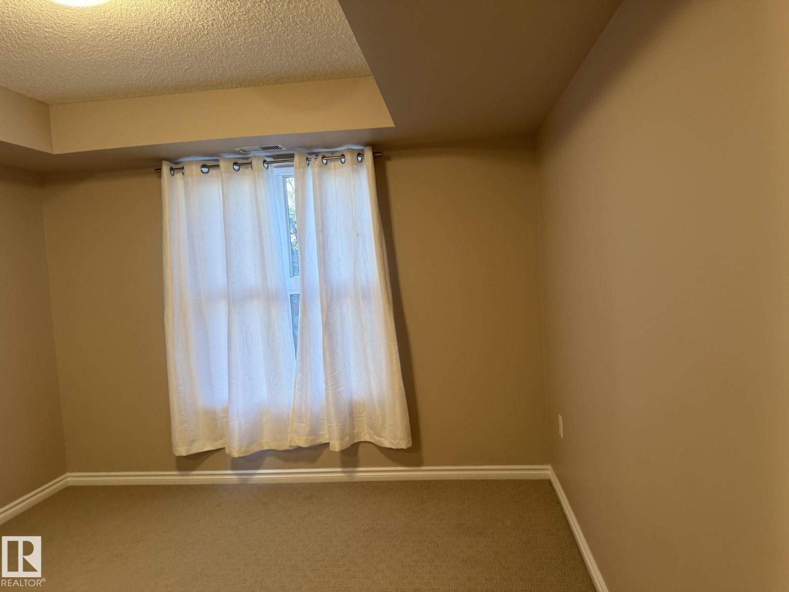 #303 10118 106 AV NW - 6