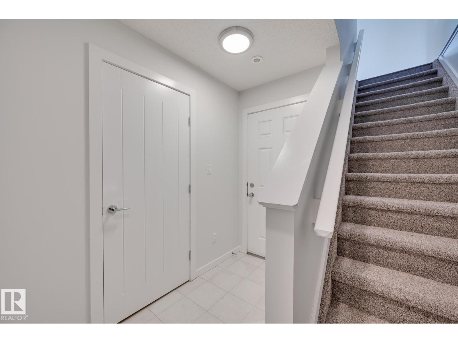 #26 2215 24 ST NW, Edmonton