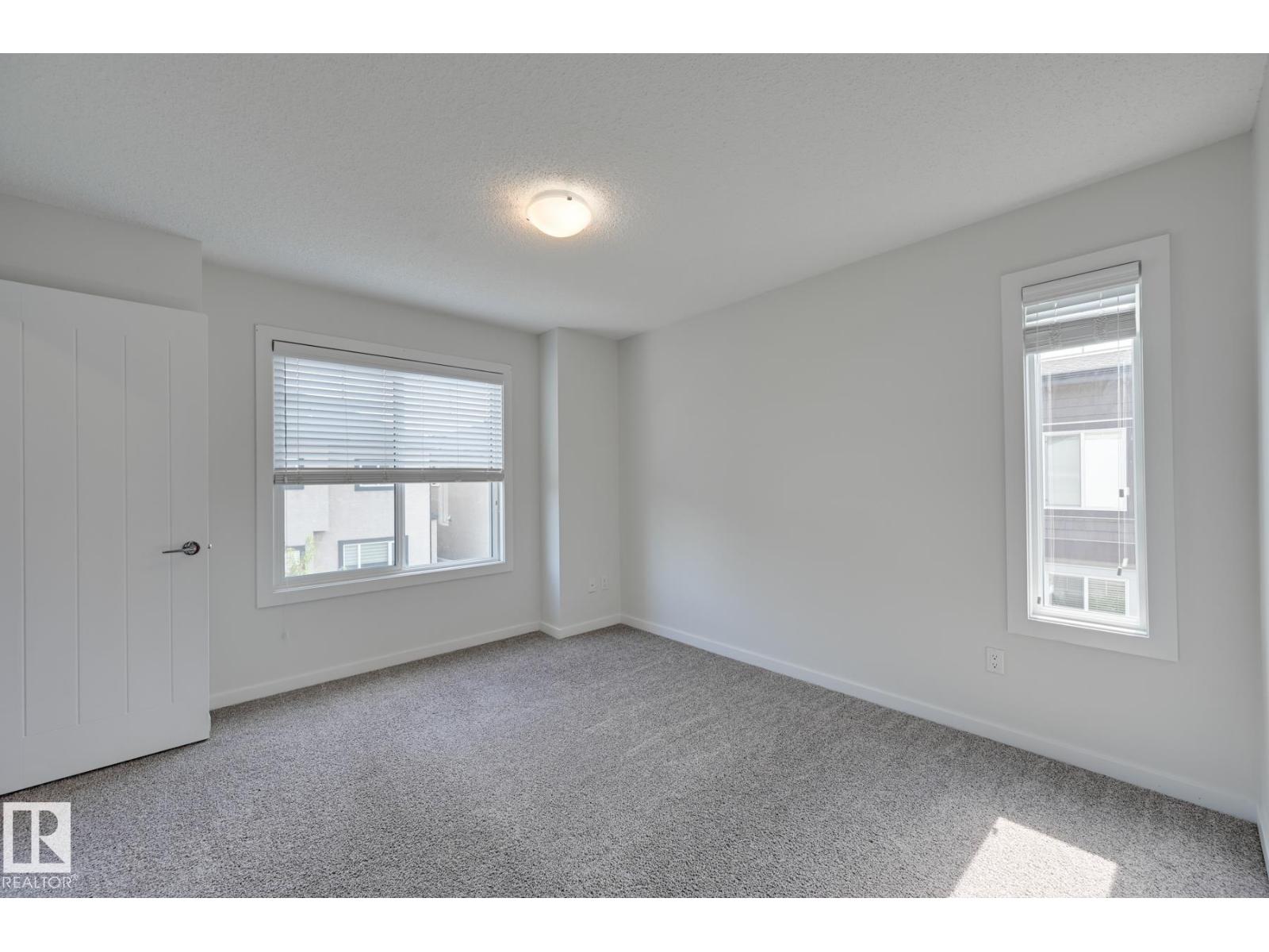 #26 2215 24 ST NW, Edmonton