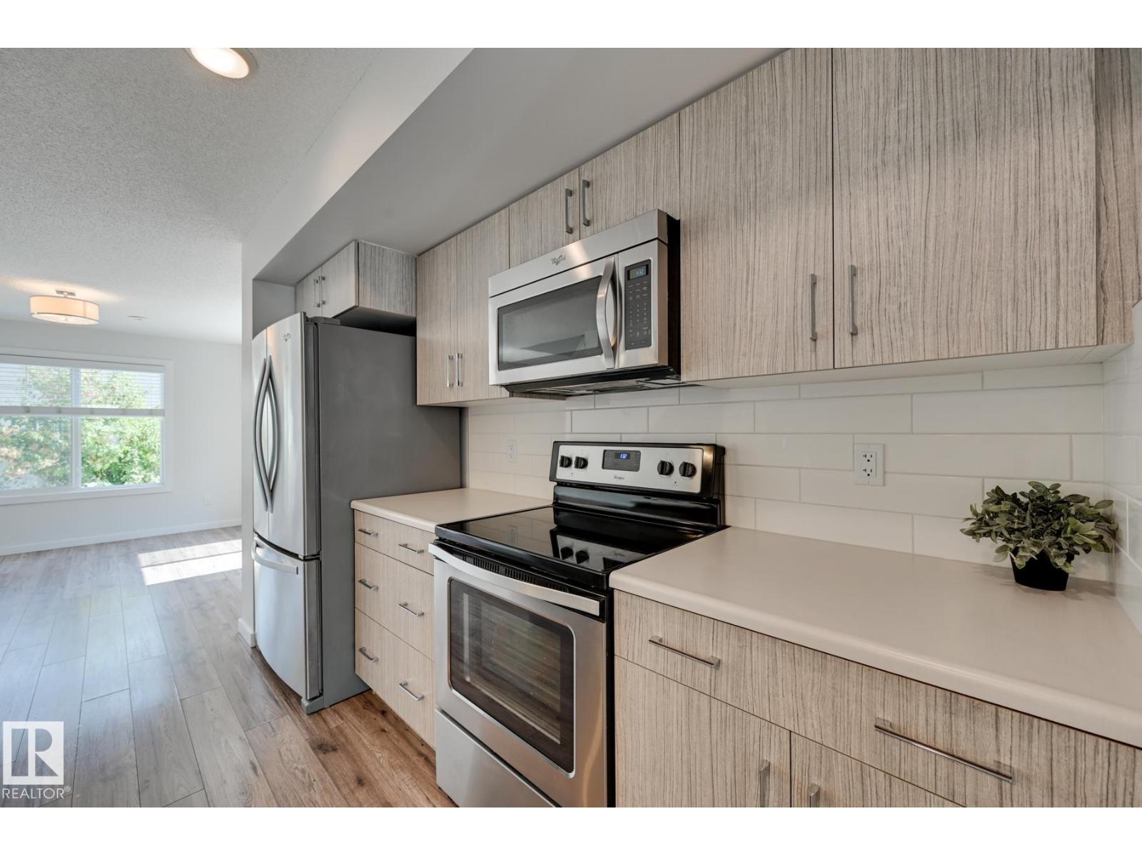 #26 2215 24 ST NW, Edmonton