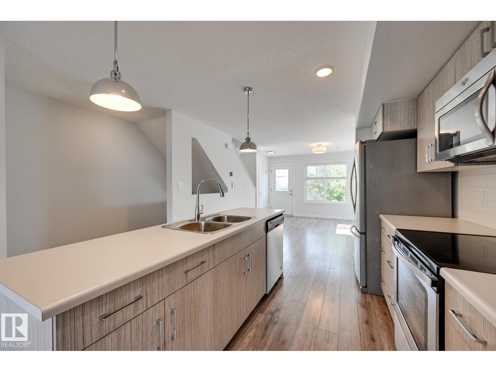 #26 2215 24 ST NW, Edmonton