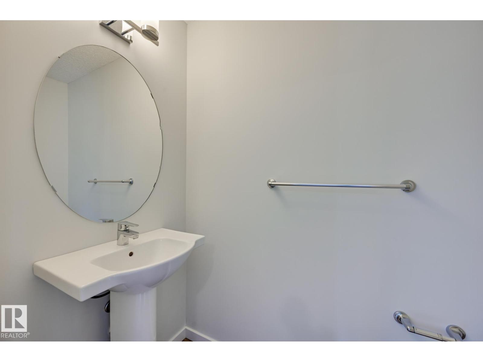 #26 2215 24 ST NW, Edmonton