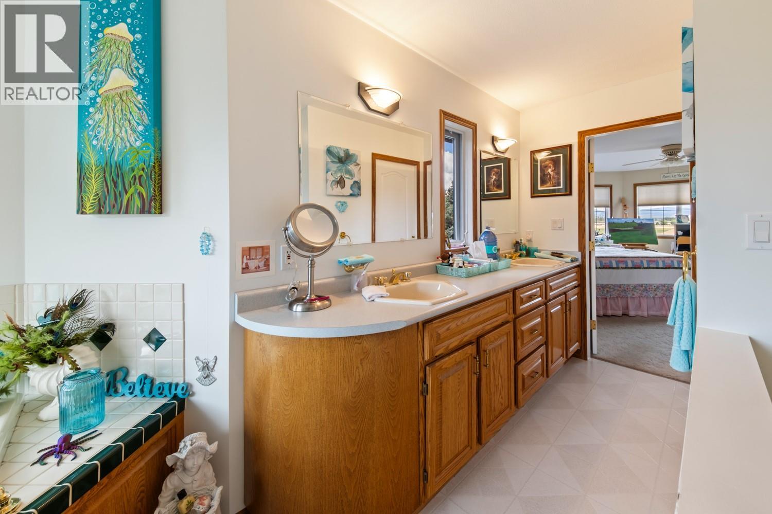 135 Pleasant Valley Cross Road, Armstrong