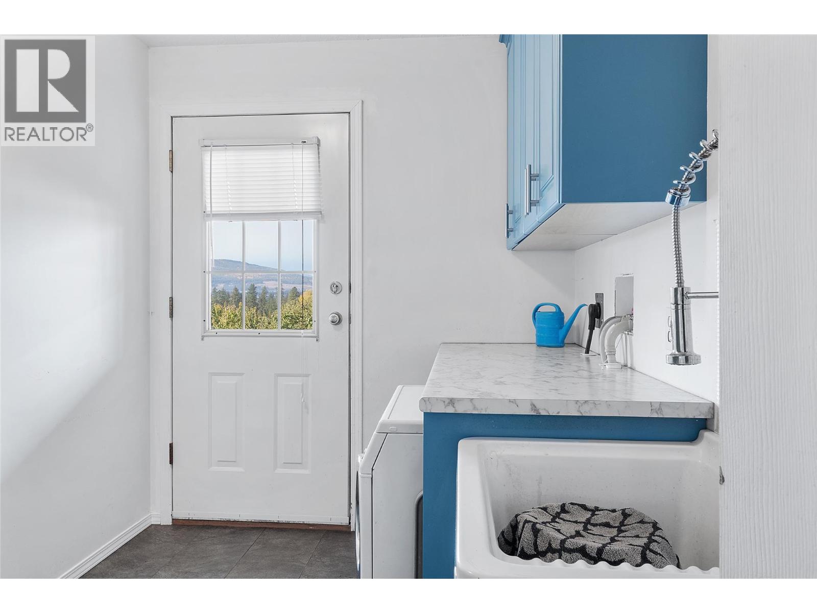  1277 Mountain View Road, Spallumcheen