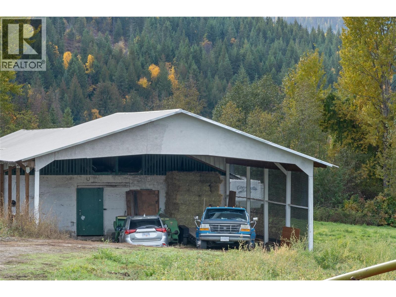  1277 Mountain View Road, Spallumcheen