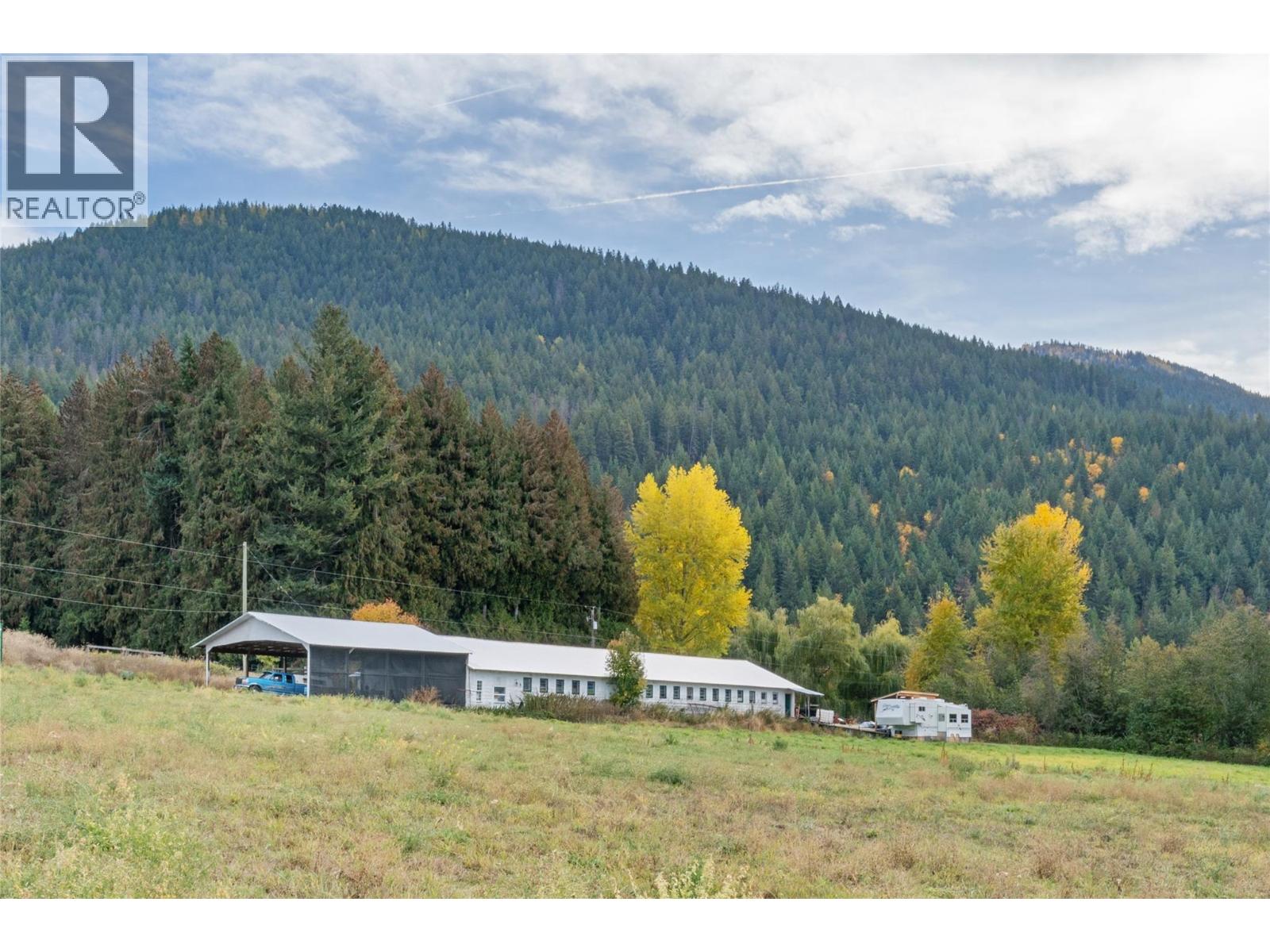 1277 Mountain View Road, Spallumcheen