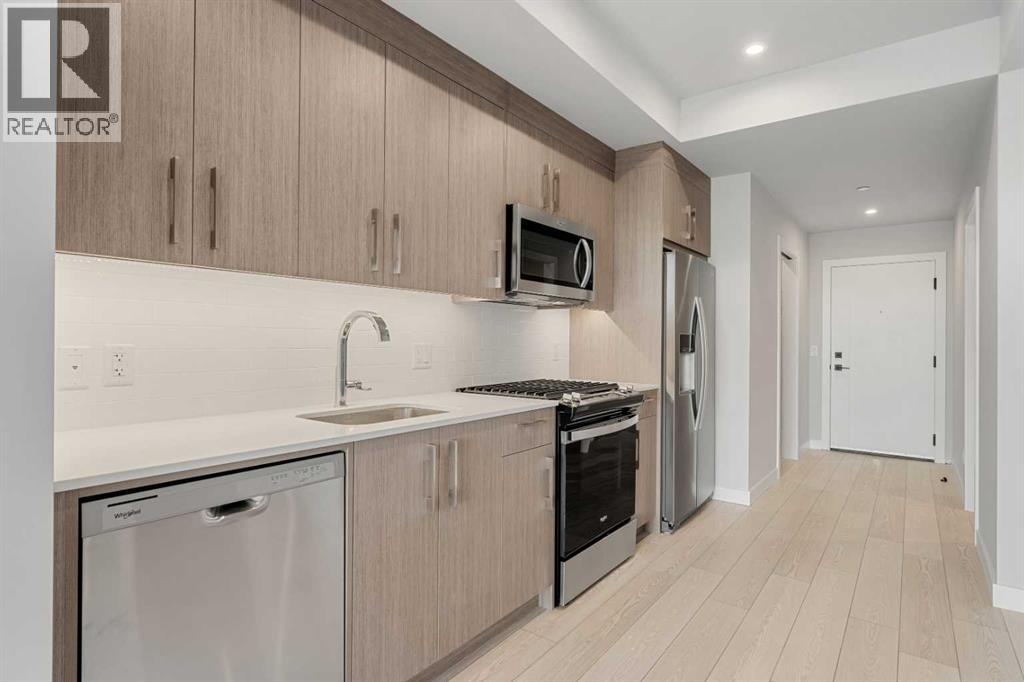 523, 18 A Street NW, Calgary, Alberta