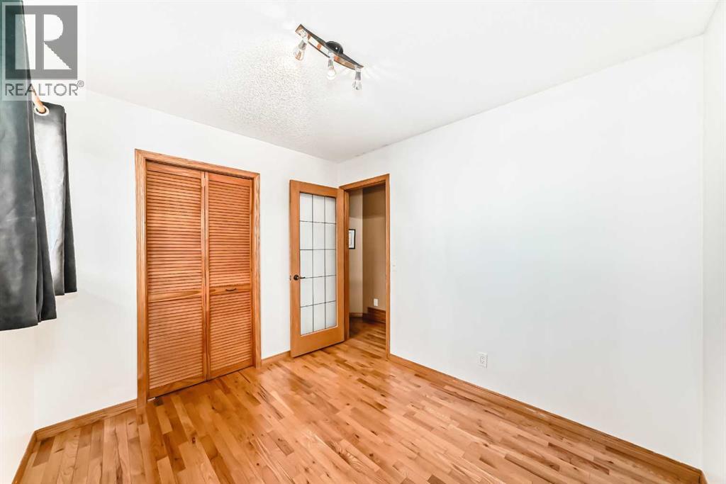 Single Family House Bi-level for Sale in  Hidden Spring Green NW Hidden Valley Calgary 