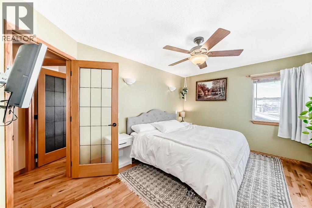 Single Family House Bi-level for Sale in  Hidden Spring Green NW Hidden Valley Calgary 