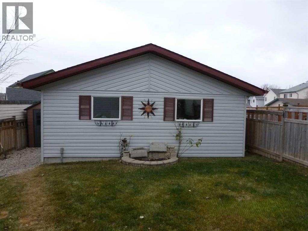 Single Family House Bi-level for Sale in  Hidden Spring Green NW Hidden Valley Calgary 