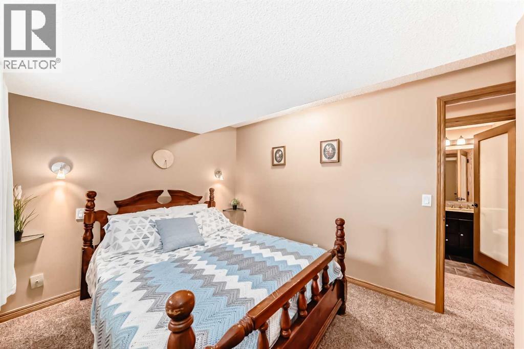 Single Family House Bi-level for Sale in  Hidden Spring Green NW Hidden Valley Calgary 